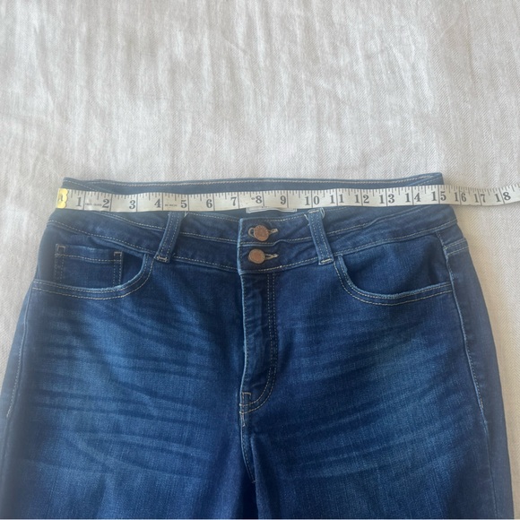 KanCan Kurvy Mid Rise Ankle Skinny Jeans - Picture 3 of 5